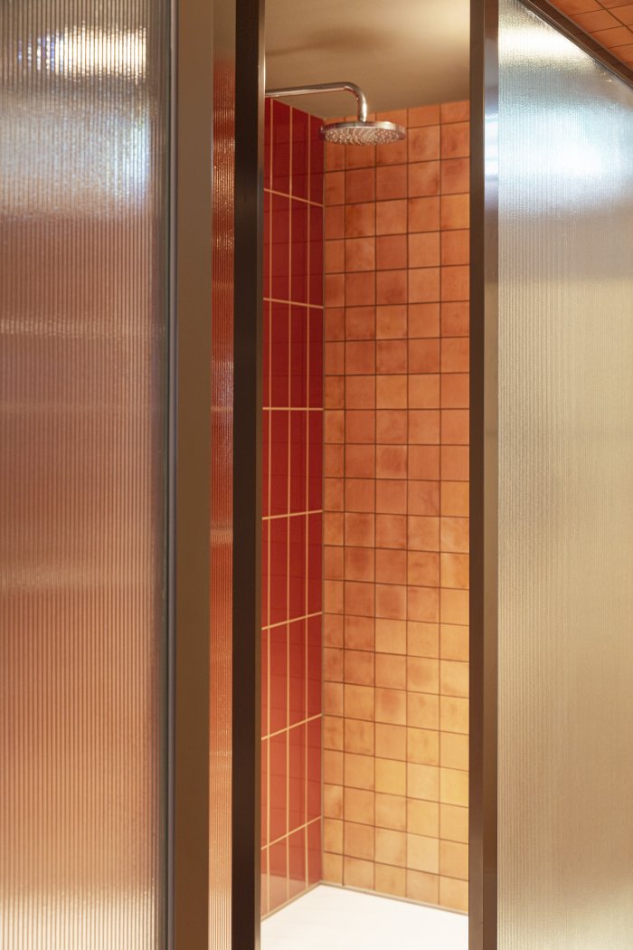 Damengaderobe Grasshopper-Club