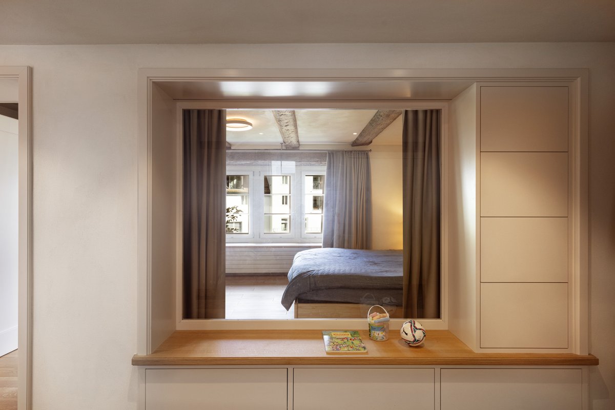 Eingangshalle mit innerem Sitzfenster